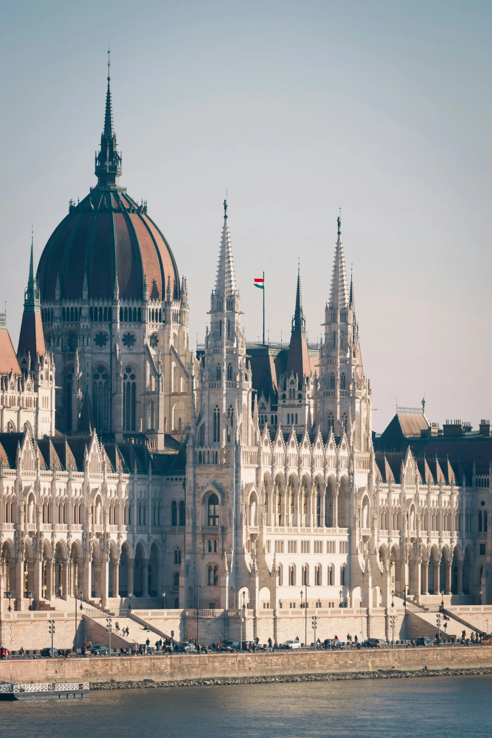 Hungary - Expand Your Audience with Guaranteed News Coverage - Image 3
