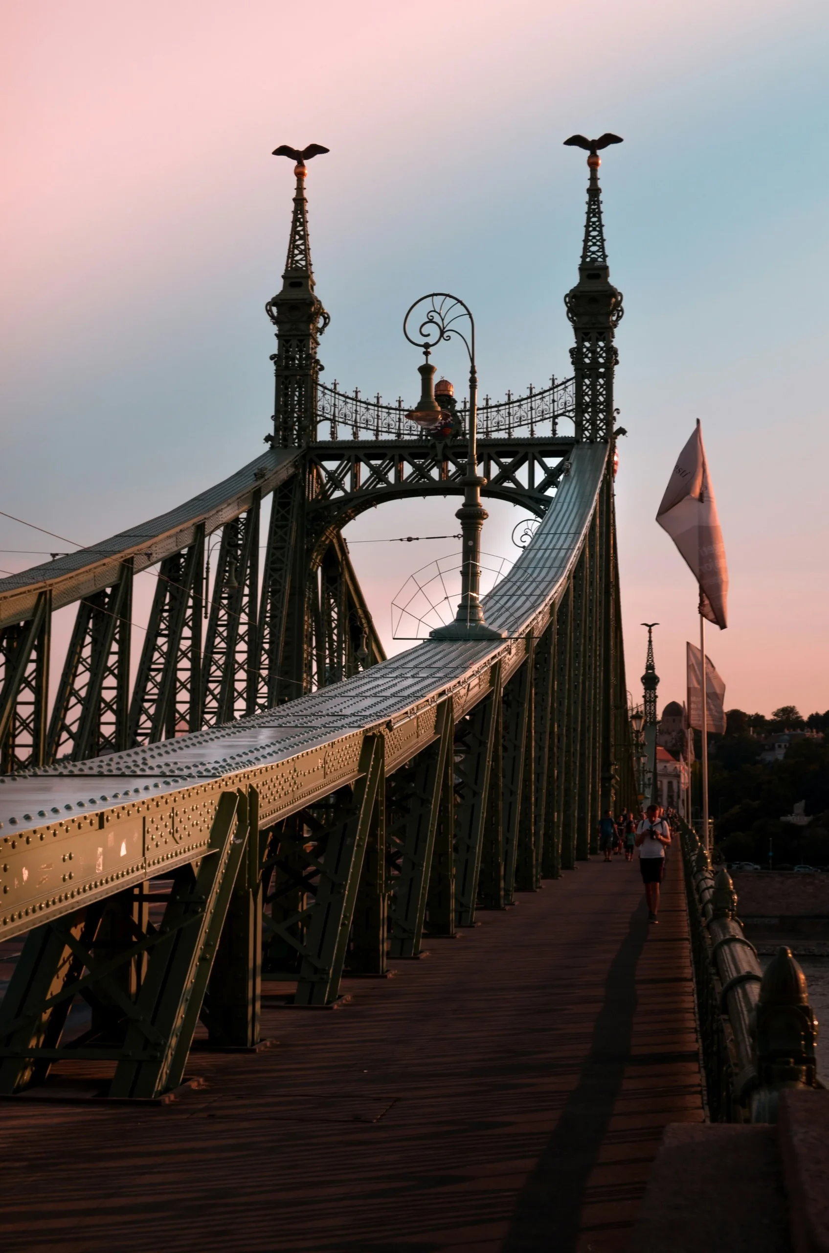 Hungary - Expand Your Audience with Guaranteed News Coverage - Image 4